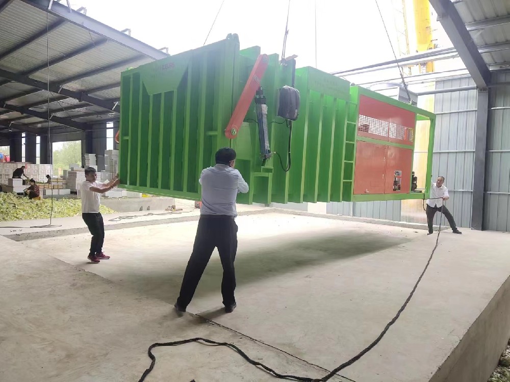 河南蔬菜基地處理量4卡板定制量高端真空預冷機安裝調(diào)試完成，幫助河南客戶蔬菜保鮮期更長，蔬菜運輸距離更遠，銷售市場貨架期更長。